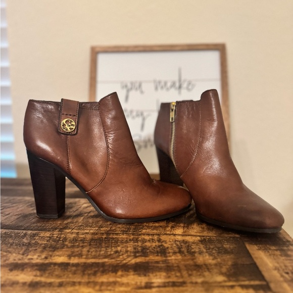 Beautiful vintage brown leather Coach boots - Picture 1 of 12